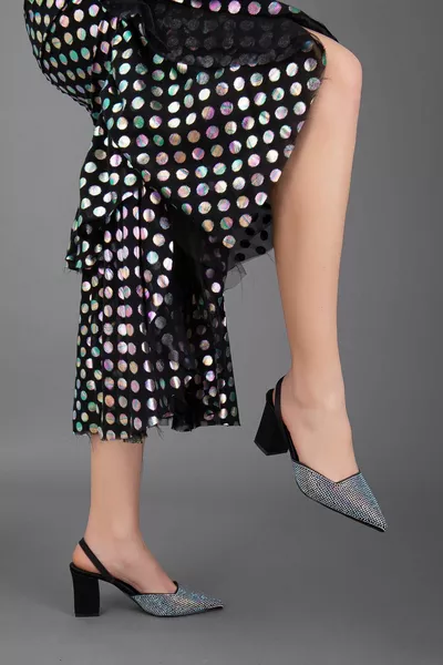 Сатенен симетричен камък черен голям размер дамски обувки на токчета