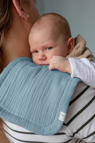 Set di 4 bavaglini/panni per la bocca per bambini in mussola a 8 strati % cotone con tre bottoni a scatto