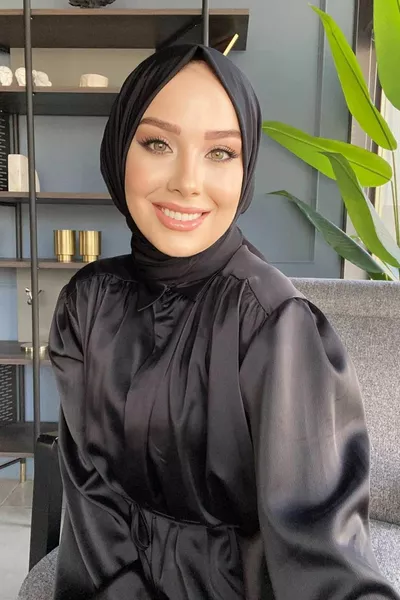 Schal Schwarz Importstoff Mit Druckknopf 