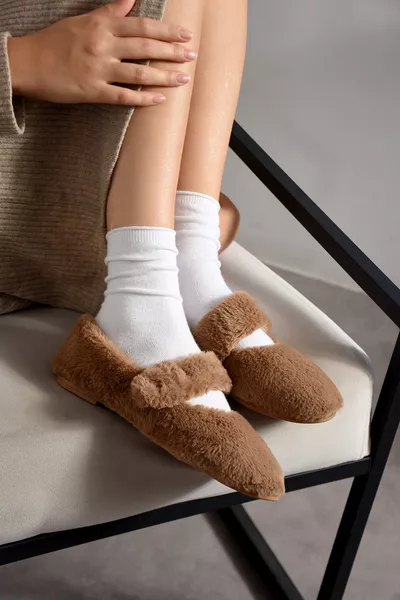 حذاء منزلي نسائي فائق النعومة من الفرو، لا يصدر صوتًا، بنعل خفيف