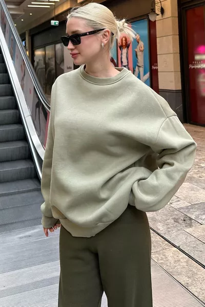 سويت شيرت أساسي بياقة دائرية بلون النعناع 