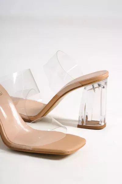 Dames beige sandalen met dubbele band en transparante hakdetails, middelhooghak