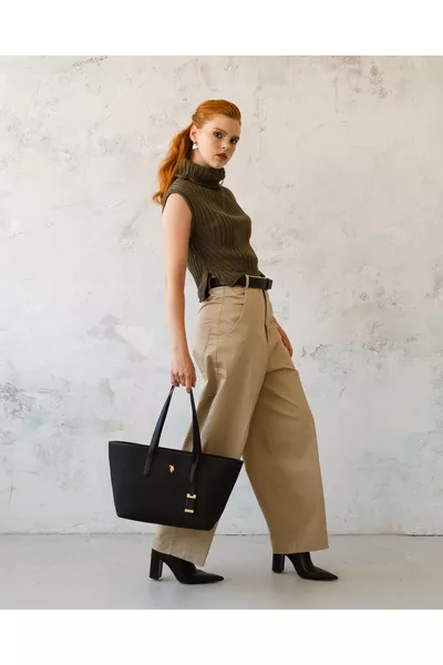 حقيبة كتف نسائية سوداء  حصري عبر الإنترنت