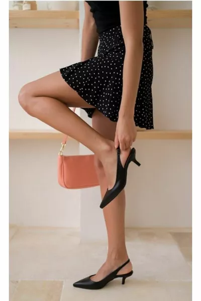 حذاء نسائي ستيلتو أسود بكعب قصير مريح وخلف مفتوح