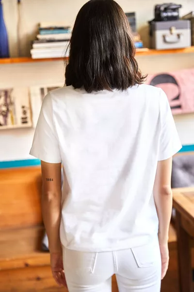 Kadın Beyaz Yarım Balıkçı Yumuşak Dokulu Örme Tişört 