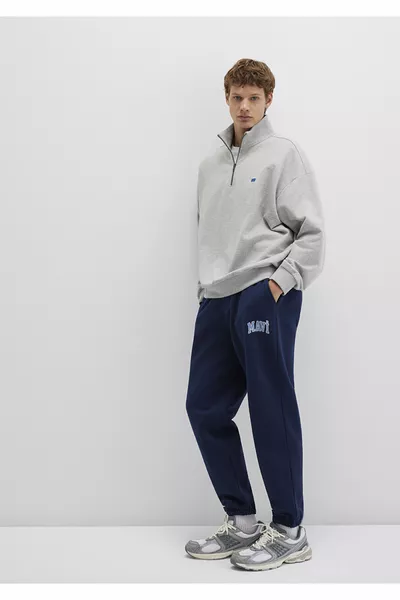 بدلة رياضية رجالية باللون الأزرق الداكن  بأرجل مطاطية