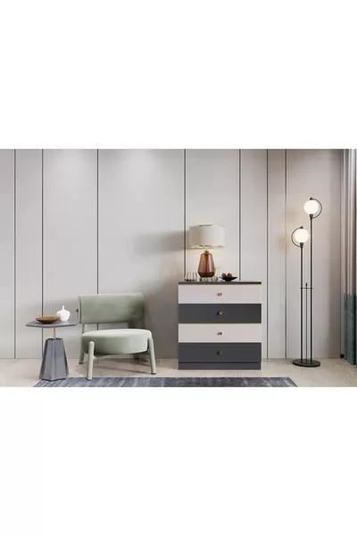 غرفة شباب ميلاس، بثلاثة أبواب