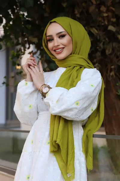 وشاح الاحتشام بامبو كراش باللون الأخضر الزيتوني