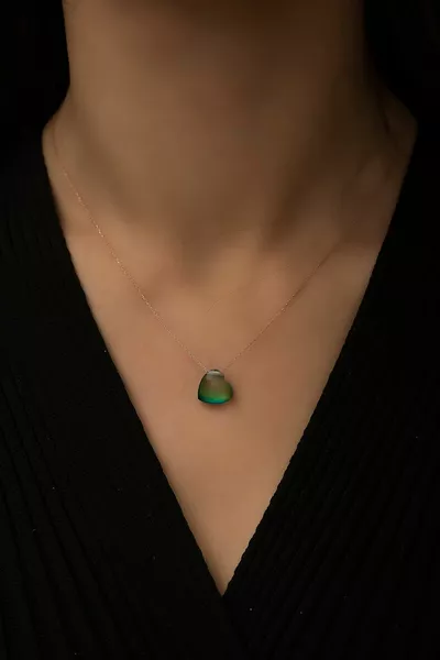 Mood Stone Silver Heart Necklace with Color-Changing Natural Stone