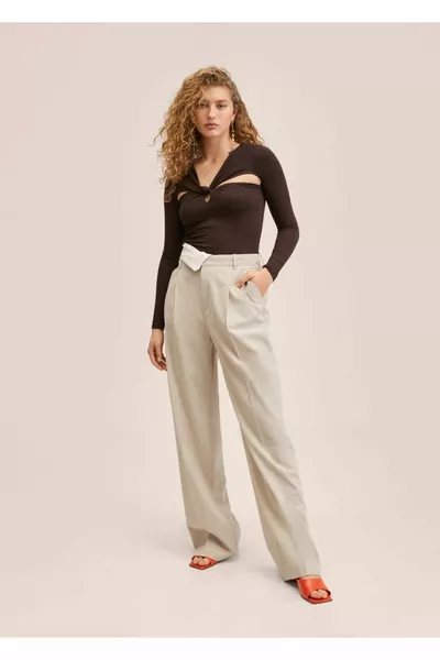 تي شيرت بأكمام طويلة ممزقة