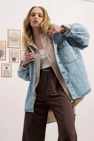 Women's Ice Blue Double Pocket Washed Oversized Denim Jacket 