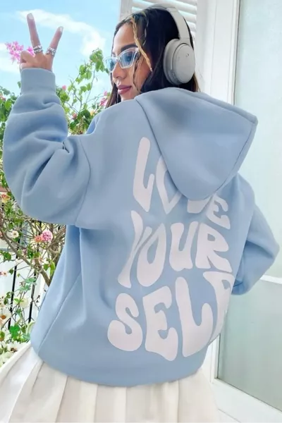 سويت شيرت بغطاء رأس oversized مطبوع عليه عبارة 'حب نفسك' من قماش شاردون 3 خيوط % قطن