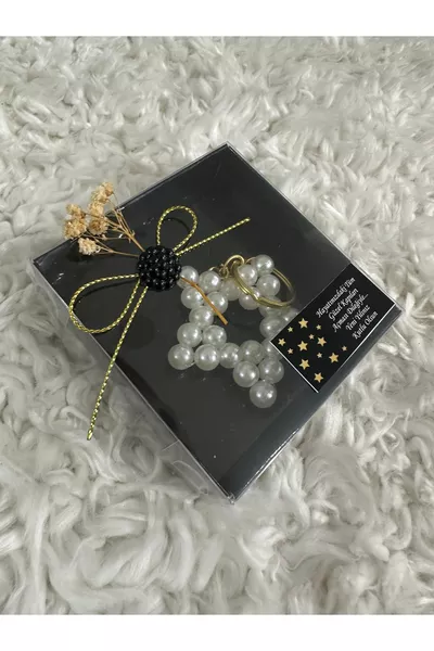 ورشة العمل المرحة منتج خاص لرأس السنة هدية رأس السنة مغلفة بصندوق أسود سلسلة مفاتيح لؤلؤة