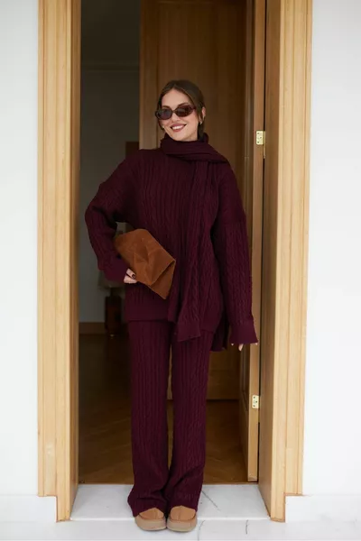 Aurane Burgundy Scarf Braided Knit Pants Set