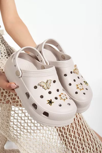 شبشب عالي المقياس بقاع مريح