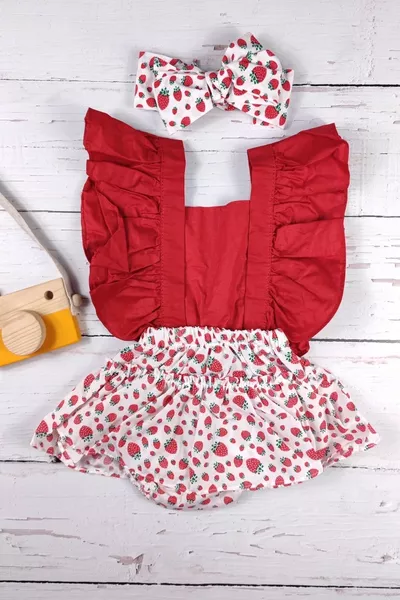 طقم بنطال واسع للأطفال البنات مع رباط رأس مطبوع بفراولة وكرانيش