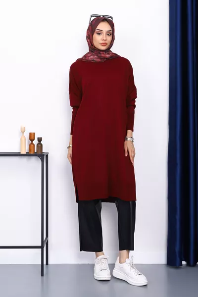 Donker bordeauxrode, ronde hals, gemerceriseerde, losse trui tuniek