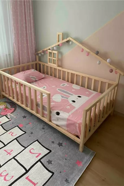 Lit Montessori pour bébé et enfant Masal Model en bois naturel