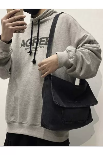 Черная сумка-почтальонка унисекс в стиле Харадзюку