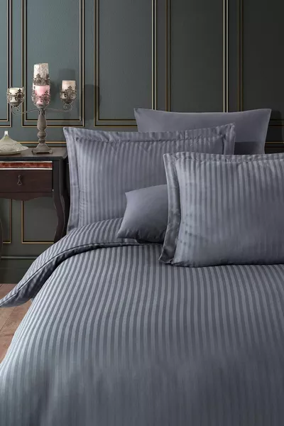 Двуспальный комплект сатинового постельного белья в полоску – простыня на резинке, блестящая и мягкая ткань