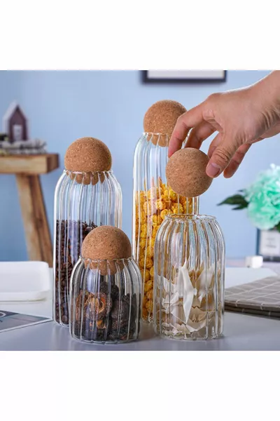 Комплект от 4 стъклени буркана с топка и капак и подправъчник