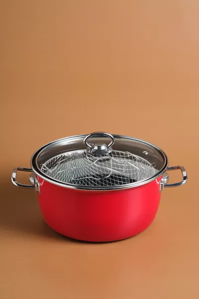 وعاء قلي مطلي بالمينا بقاعدة تحفيزية لعشاق الطهي  سم أحمر