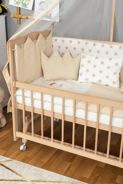 Culla in Legno Naturale Accanto alla Mamma Organica (SENZA VERNICE) - Set da Letto con Ricamo Crema (SENZA SCRITTA) con Ruote