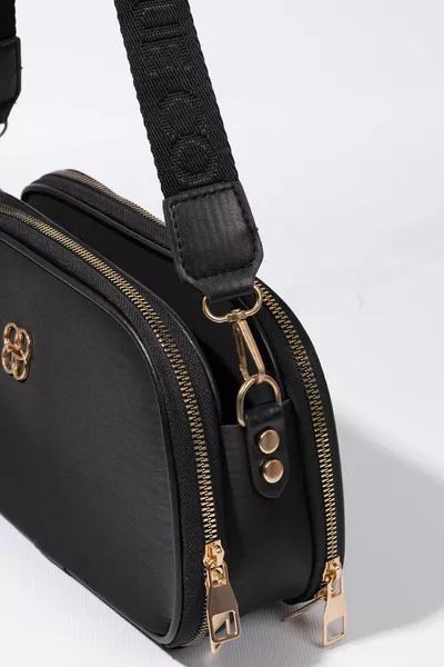 حقيبة يد وكتف نسائية عالية الجودة من الجلد الصناعي الساتان بكاميرات ثلاثية وحمالة قابلة للتعديل باللون الأسود