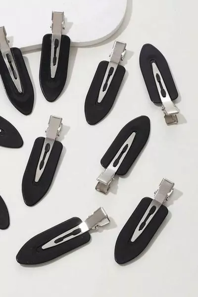 مجموعة مشابك شعر نسائية سوداء ثلاثية لا تترك أثر مع العناية بالبشرة والمكياج