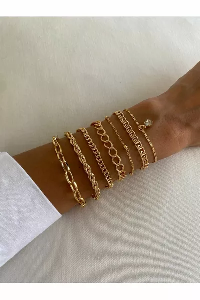 سوار مجموعة مكون من سبعة قطع بتفاصيل من الأحجار الكريستالية