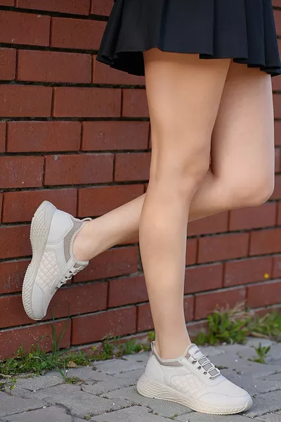 أمبر حذاء رياضي يومي مسطح ومريح