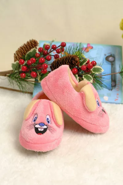 حذاء روضة منزلي رياضي غير قابل للانزلاق للأطفال الصغار والرضع من مينو للجنسين