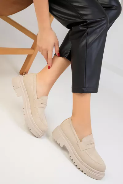 حذاء لوفر نسائي TEN SUET موديل 