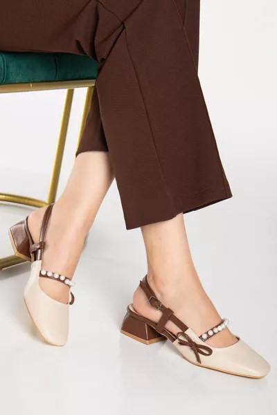 حذاء نسائي يومي بكعب مع تفاصيل شريط اللؤلؤ الصغير CEYLY