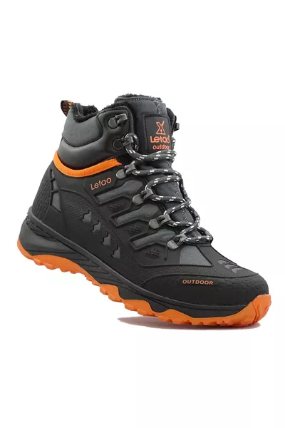 حذاء رجالي أسود وبرتقالي مقاوم للماء بتصميم تسلق بكعب فرو وسحاب 