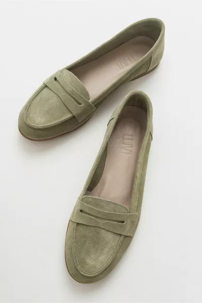 حذاء نسائي لوفر من الجلد الطبيعي السويدى باللون الأخضر الفاتح 