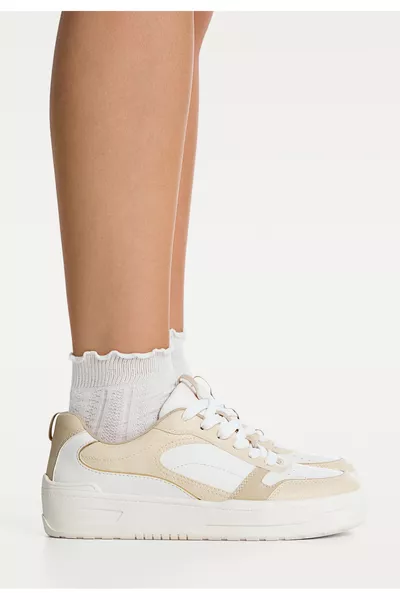 Contrast sneakers met panelen