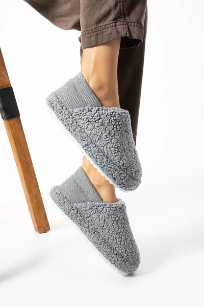 Домашни чехли от хавлиена материя с ластик на гърба, сиви (ПРОДУКТЪТ Е ПОДОБРЕН)