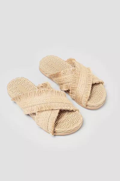 صنادل نسائية من الخيزران الطبيعي، بلون بيج بنقشة حبوب القهوة، بقاعدة مريحة