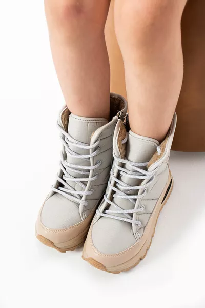 Ботинки для девочек удобные дышащие гибкие гибкие качественные на шнуровке полезные ортопедические