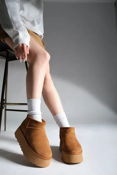 Дамска дебела стелка кожени полуботуши Tfis Tan велур