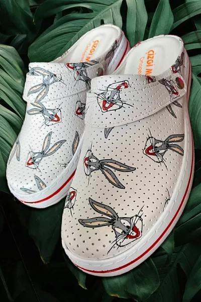 غرايز الحياة المشاهير نمط الأرنب النساء سابو النعال طبيب العظام ممرضة مستشفى النعال