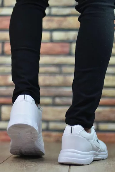 سنيكرز أبيض للجنسين  متر