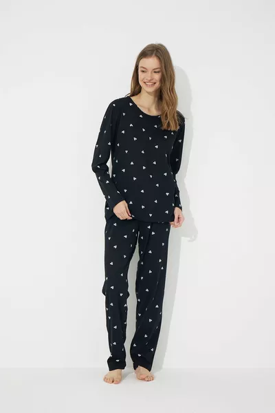 Черно-бял комплект памучна пижама с шарка на сърце