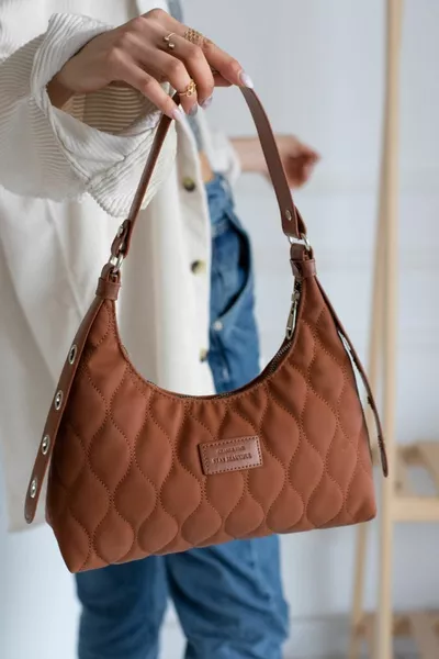 Женская стеганая сумка на руку и плечо с рисунком в стиле тан