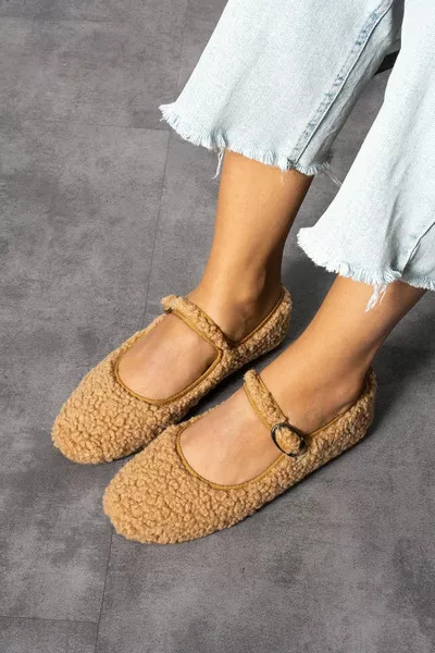 Къдрави къдрави кафяви балетки