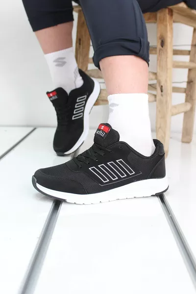 أحذية جري سوداء للرجال