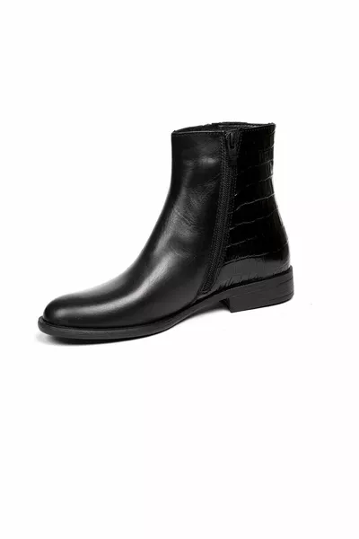 أحذية كاجوال جلد طبيعي سوداء نسائية 