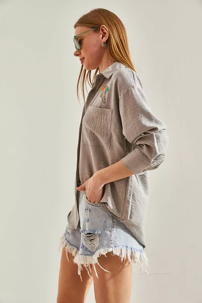 Дамска бродирана ленена риза