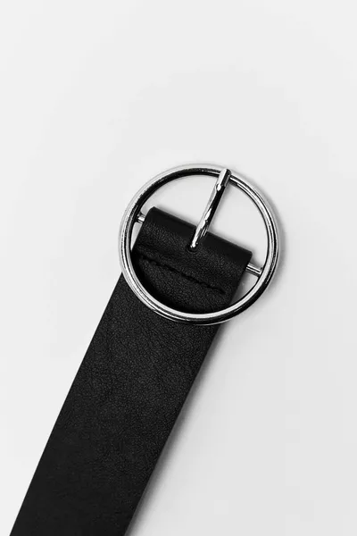 Колан с кръгла катарама